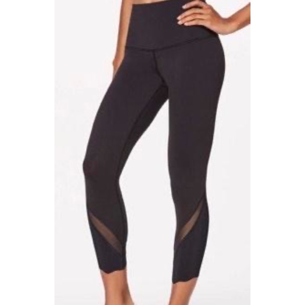Lululemon Wonder under scallop leggings